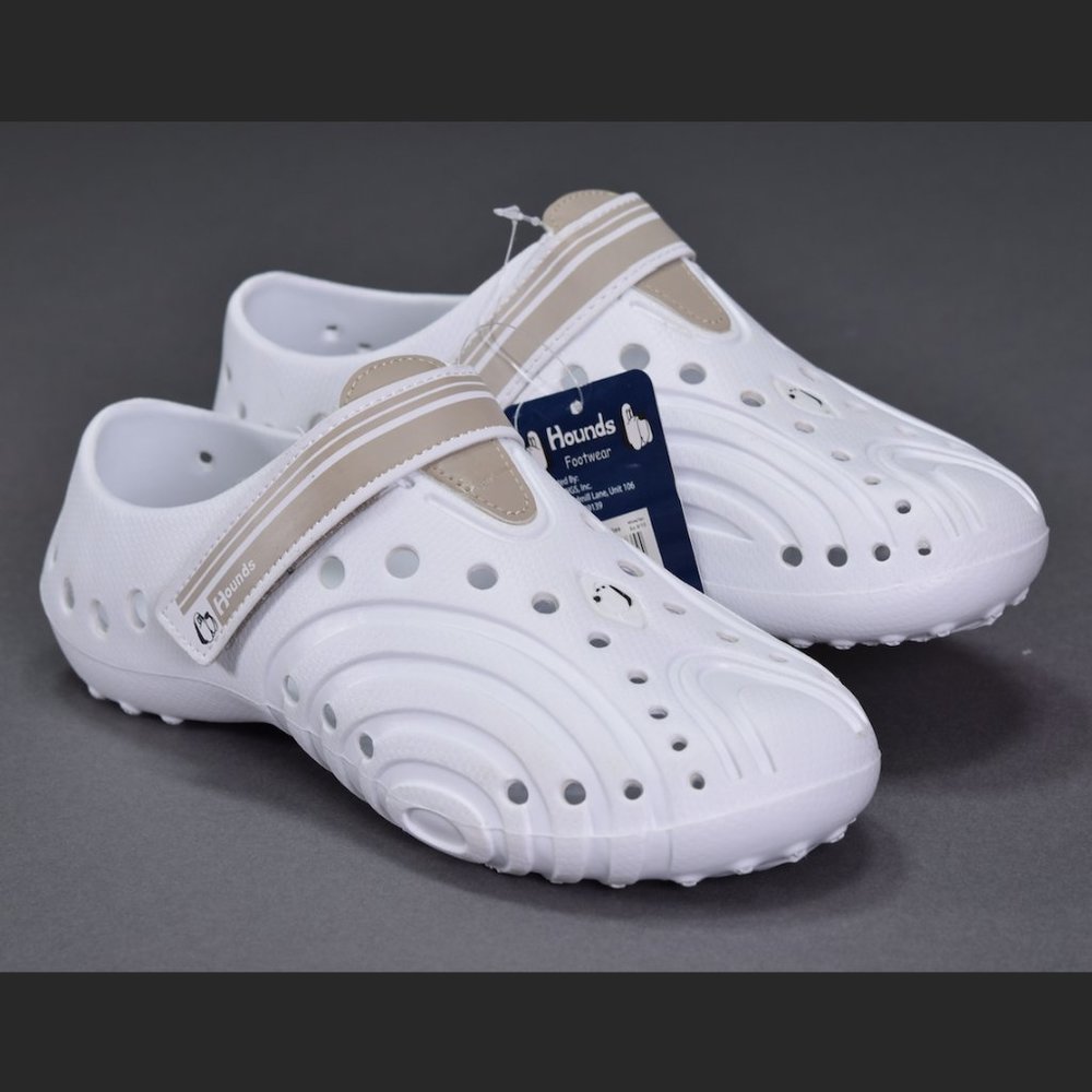 HOUNDS WOMEN'S LIGHT WEIGHT ULTRALITE SHOES SLIP-ON WHITE/TAN - SIZE 5/6, NWT